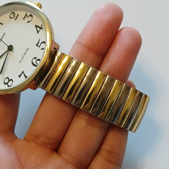 Geneva Platinum Women White Large Round Dial Two-Tone Bracelet Watch Japan Movt - Picture 10 of 13